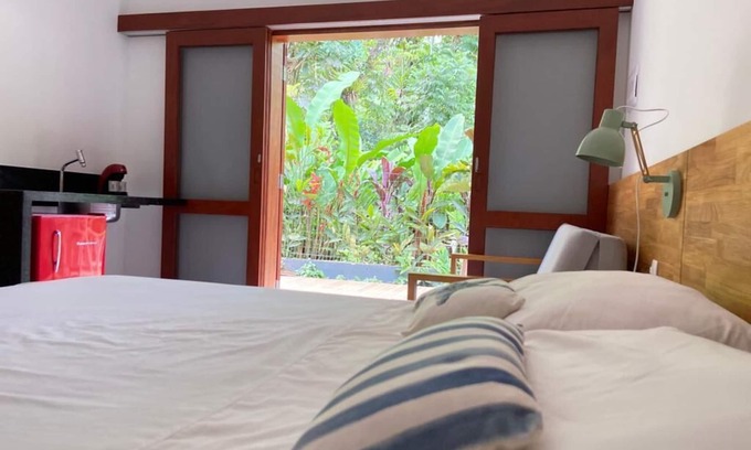 Itamambuca House | Casa Verde-Mar (Cozy Forest & Beach House)