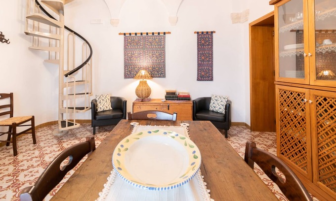 Old Town Cisternino Apartment | Casa Violetta by Typney
