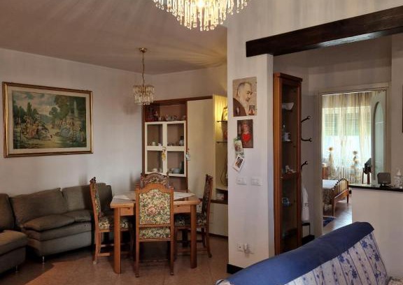 Intra Apartment | Casa Vittoria