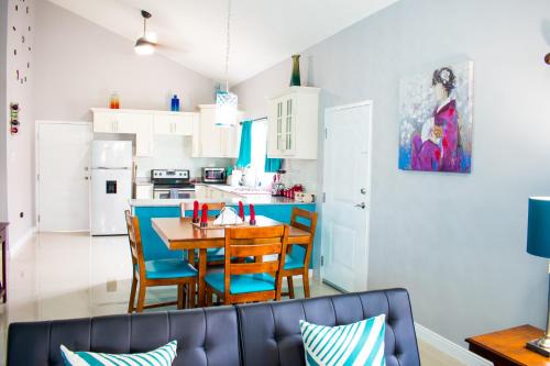 Kingston Villa | Casa Voilet Vacation Villa