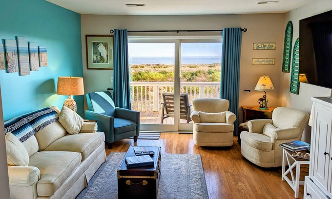 Oceanmarsh Subdivision Condo | Casa Wanderlust at Harbor Island #K204