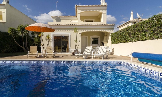 Chinicato Villa | Casa Winnie, 2 Bedroom Villa with Pool in a lovely location, Lagos. 6405/AL
