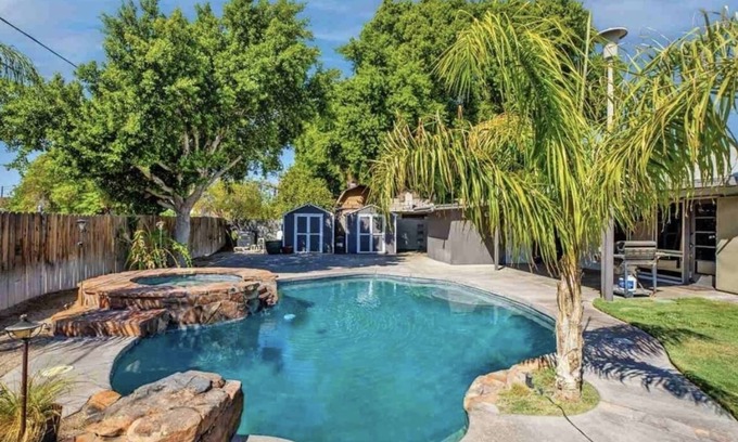 Yuma House | Casa Yuma: Modern, peaceful home with pool