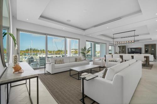 Palm Cay Apartment | Casablanca Bahamas- New Luxury Waterfront Condo, Palm Cay, The Bahamas