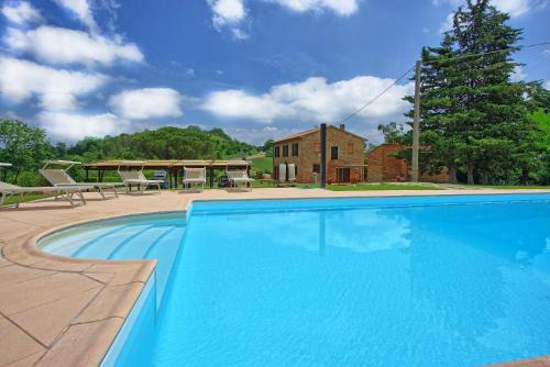 Toiano Villa | Casale Chiara by PosarelliVillas