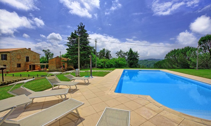 Toiano Villa | Casale Chiara - Holiday Country Villa with swimming pool in Legoli, Pisa