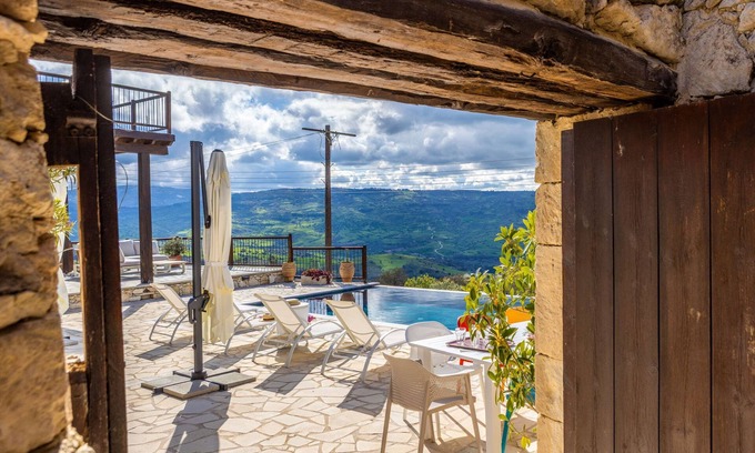 Pano Arodhes Villa | Casale Xenia in Filousa