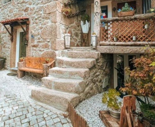 Tarouca House | Casas do Lobo
