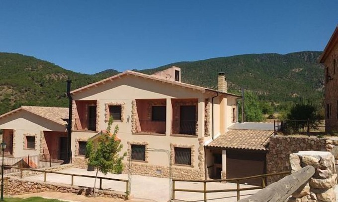 Riopar Cottage | Casas Rurales La Loma for 10 people