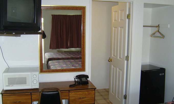 Lebanon Hotel | Cascade City Center Motel