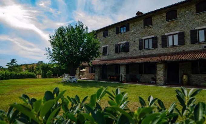 Casaleggio Boiro Bed & Breakfast | Cascina il gelso
