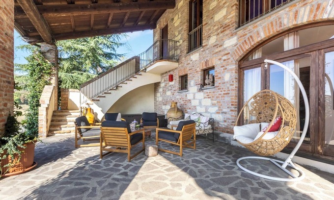 Sala Monferrato Villa | Cascina Monferrato 12, Emma Villas