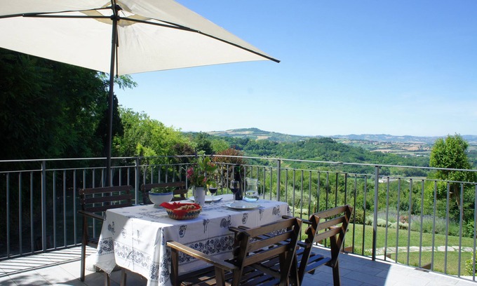 Castel di Mezzo Apartment | Case San Bartolo-Gelsomino: in nature reserve by the sea-pool-fantastic view