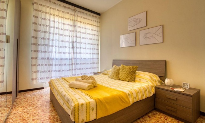 Milan Apartment | CaseOspitali - Casa Luce bilo next San Raffaele