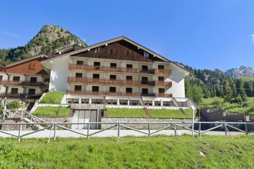 San Pellegrino Pass Apartment | Casina Alpina sugli impianti Passo S Pellegrino