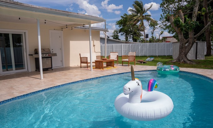 Sunrise Villa | ☀️Casita bonita 🏖 Villa with 4beds/3 bath and HEATED pool 🌴🔥