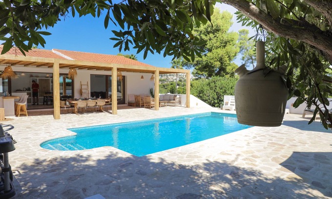 Moravit Villa | Casita Travel | Villa Josa