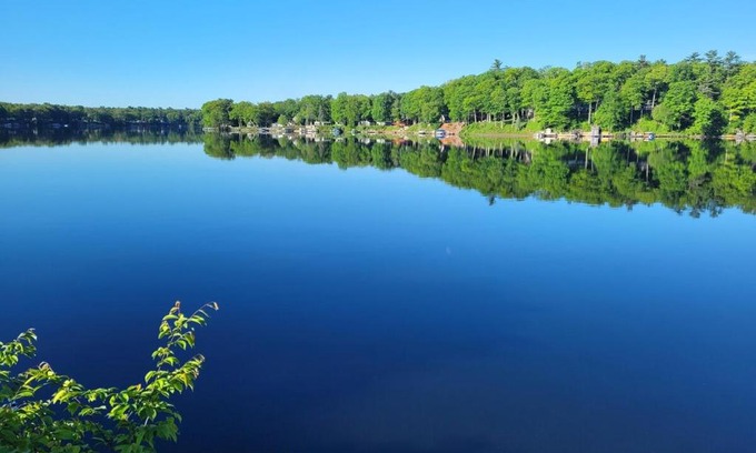 Newaygo Apartment | Castaway Cottage on Croton Pond #3