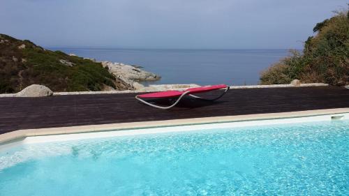 Marine de Saint Ambroggio House | Castelia