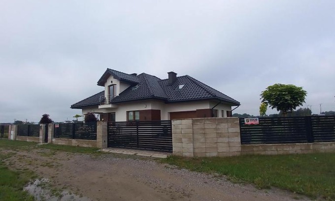 Skaryszew House | Castell