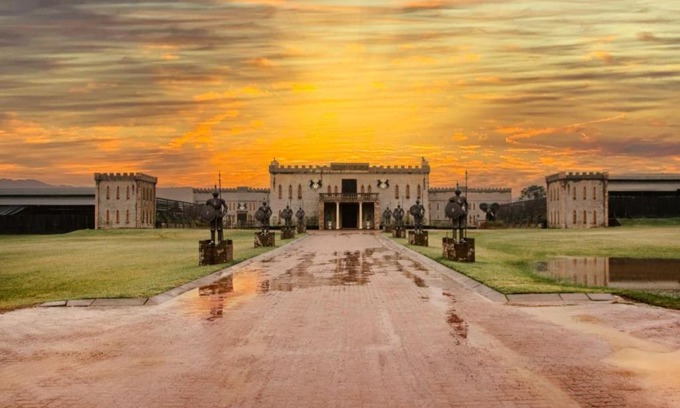 Nylstroom Bed & Breakfast | Castle de Wildt