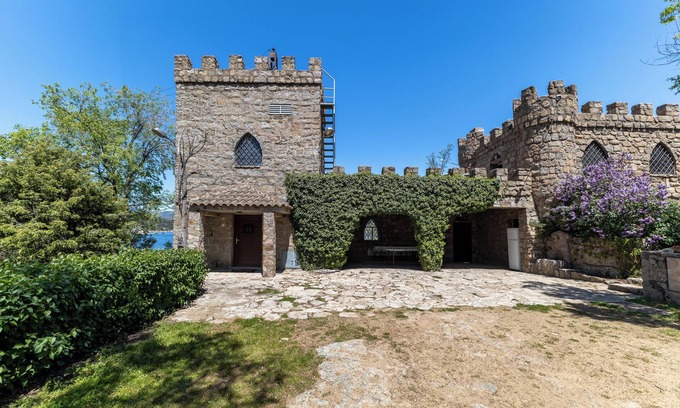 El Barraco Other | Castle 'Isla Del Burguillo' with Private Terrace, Private Garden and Wi-Fi
