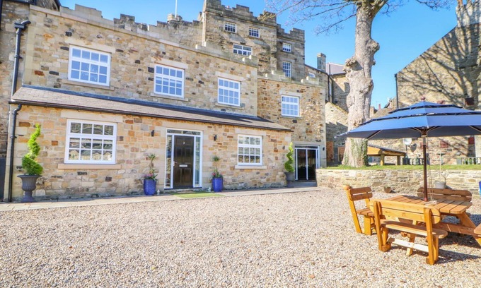 Stanhope Cottage | CASTLE KEEP AT STANHOPE CASTLE, family friendly in Stanhope