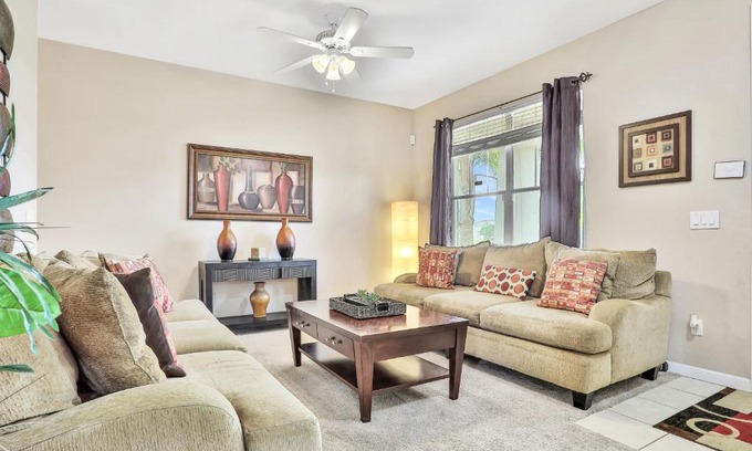 Trafalgar Village House | Castle Street Memories