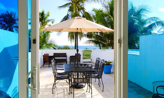 Mid Beach Condo | Castle TH14 Townhouse w/terrace and private beach access, Gym, Tennis, FREE Parking