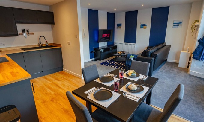 Cardiff City Centre Apartment | Castle Views One Bed Apartment