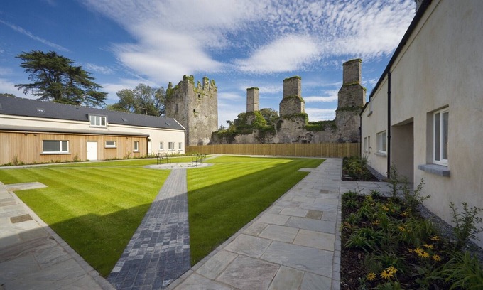 Castlemartyr Ski Chalet | Castlemartyr Holiday Mews' (3 Bed)
