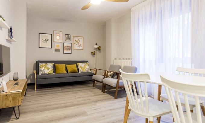 San Pablo Condo | Castrillo 4 Cozy Apartment
