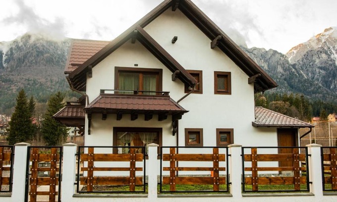 Busteni House | Casuta Doi Ponei