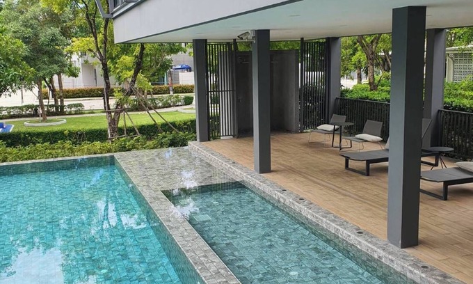 Thap Yao House | Cat 's lover townhouse Suvannabhumi Airport .