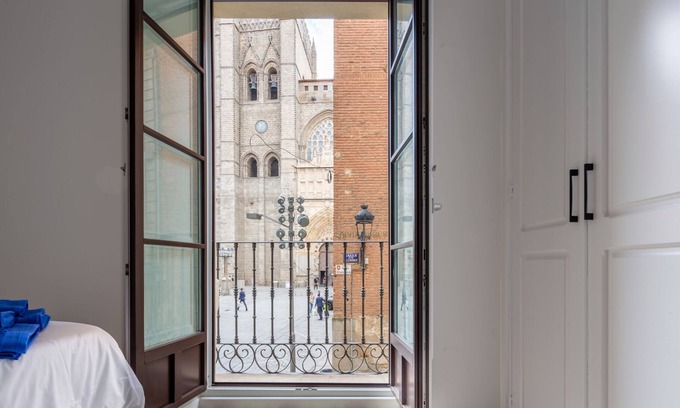 Old Town of Avila Apartment | CATEDRAL DE AVILA - Primis