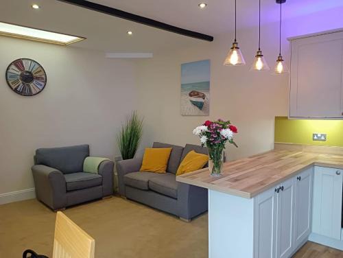Salisbury Apartment | Catherine Street Apartments