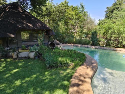 Madeteleli Apartment | Cave View self catering Silo
