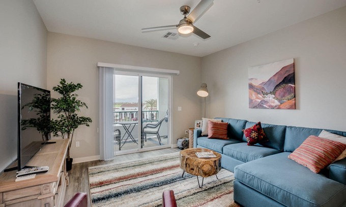 Ocotillo Condo | Cays Rental w/Golf Moments Away! 30 Night Min!