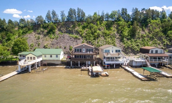 Town of Ledyard House | Cayuga Lakeside - Close to Ithaca!