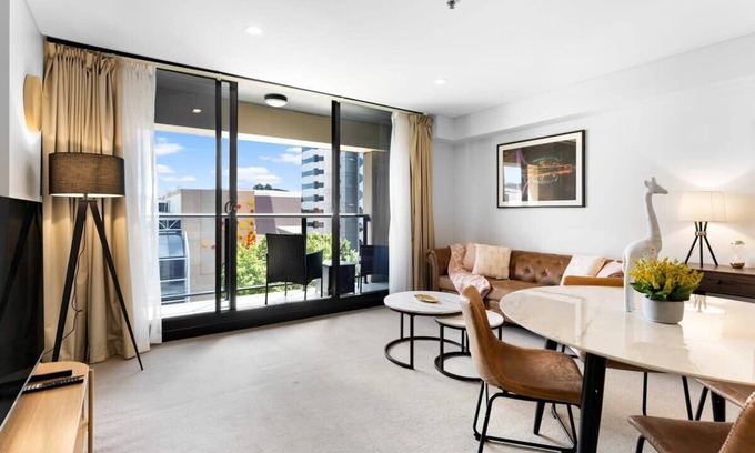 Adelaide Central Business District Apartment | CBD 1BR Apt-104 North Terrace-Walkable/CityView