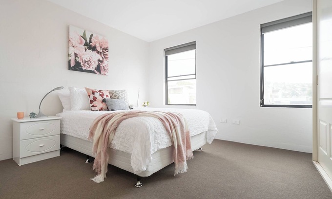 Launceston CBD Apartment | CBD Apartment with WiFi & Parking