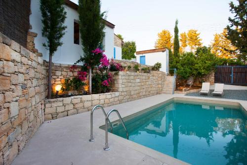 Vasa Koilaniou House | Cecilias Courtyard