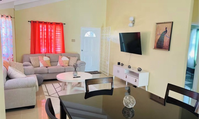Mammee Bay Estates House | Cedar Cres Oasis