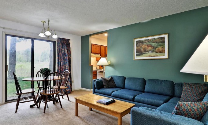 West Bridgewater Apartment | Cedarbrook Queen Suite 103