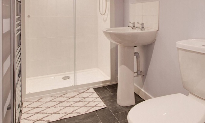 Bontnewydd House | Cefnhendre - Two Bedroom House, Sleeps 4