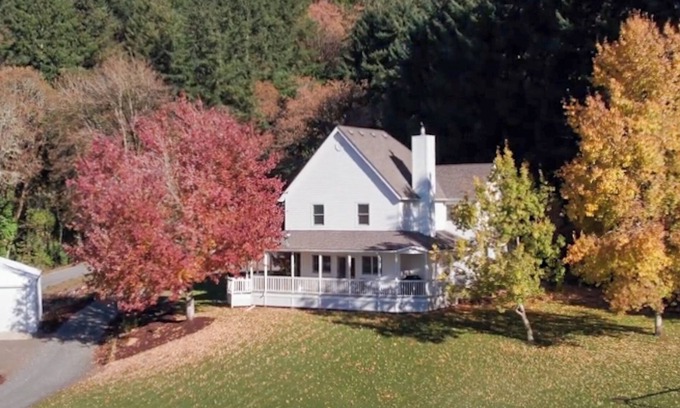 Newberg House | Cellar's Choice: Elegant Victorian Gem with Wine Cellar in Scenic Countryside