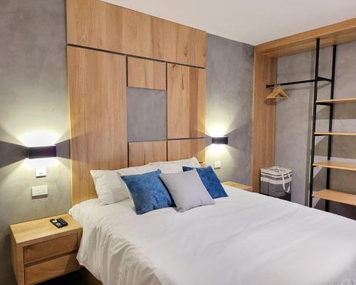 Zona Rosa Apartment | Center City Flats - Apartments in El Poblado near Park Lleras, Medellin!