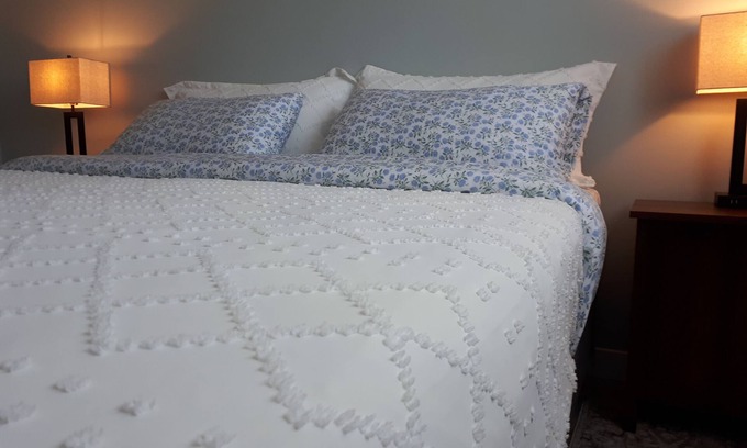 Whyte ave House | Central, 2 bedroom King/Queen, Semidetached House in French Quarter
