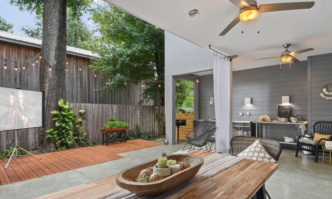 Orlando Villa | Central 5BR Villa Pet Friendly Great Outdoors
