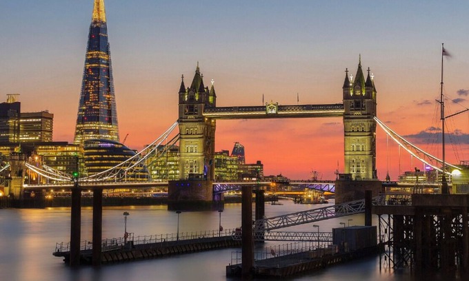 Fitzrovia Apartment | ❄️ Central A/C | 👑 King | 🔓 FlexPolicy | ⏰ EarlyDrop | 🌞 Balcony | 🧼 W/D